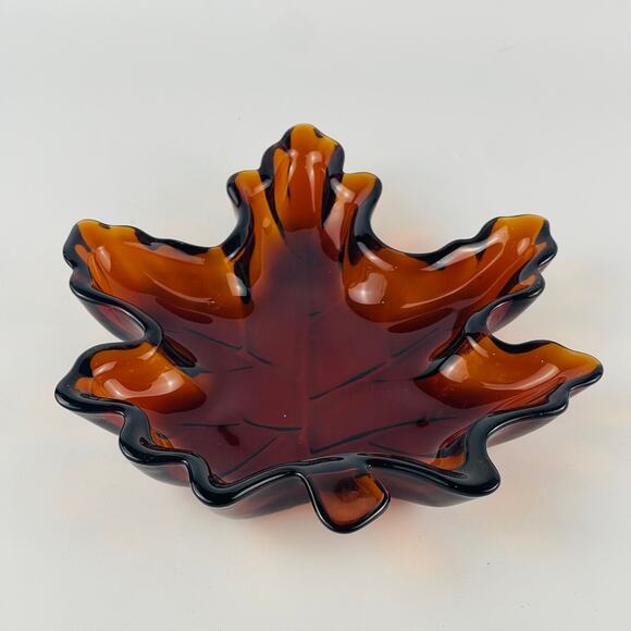 Vintage Amber Glass Maple Leaf Dish 9 x 8 1/4” - Picture 4 of 6